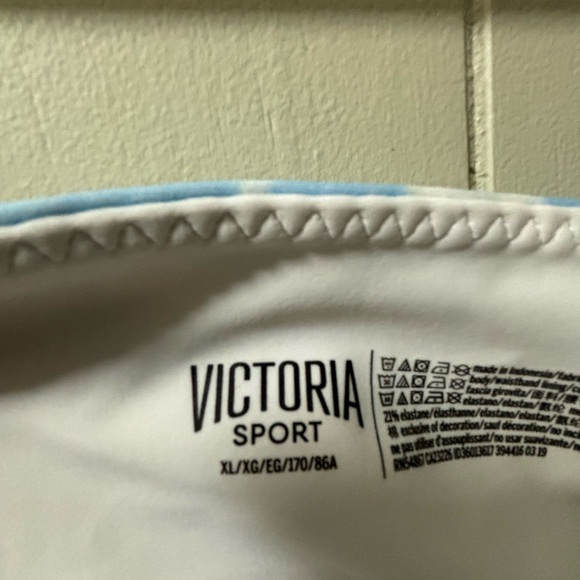 Victorias Secret Leggings - Picture 2 of 2